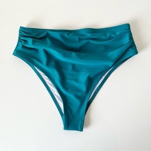 Cupshe Ultra Lay Bikini Bottoms Size L